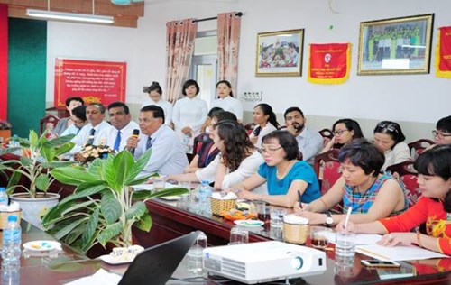 Đoàn chuyên gia giáo dục quốc tế thăm quan trường mầm non ĐT Sài Đồng